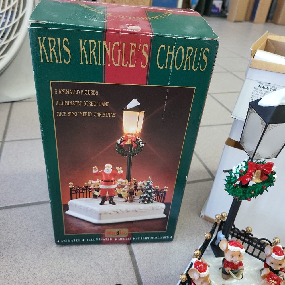 Vintage 1996 Maisto Kris Kringle's Chorus Musical Christmas Decoration - Picture 5 of 7